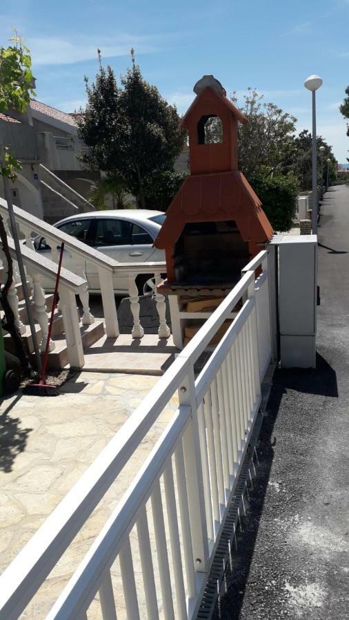 Apartment Hrgic Vir Luaran gambar