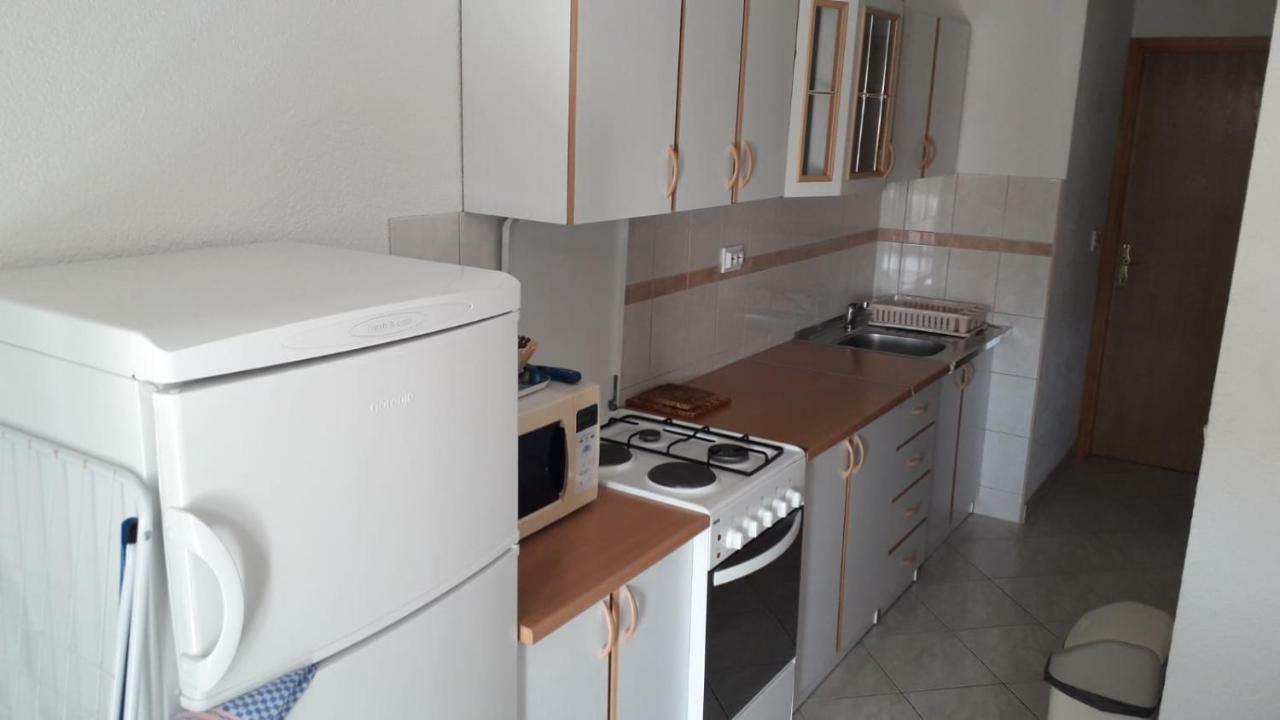Apartment Hrgic Vir Luaran gambar