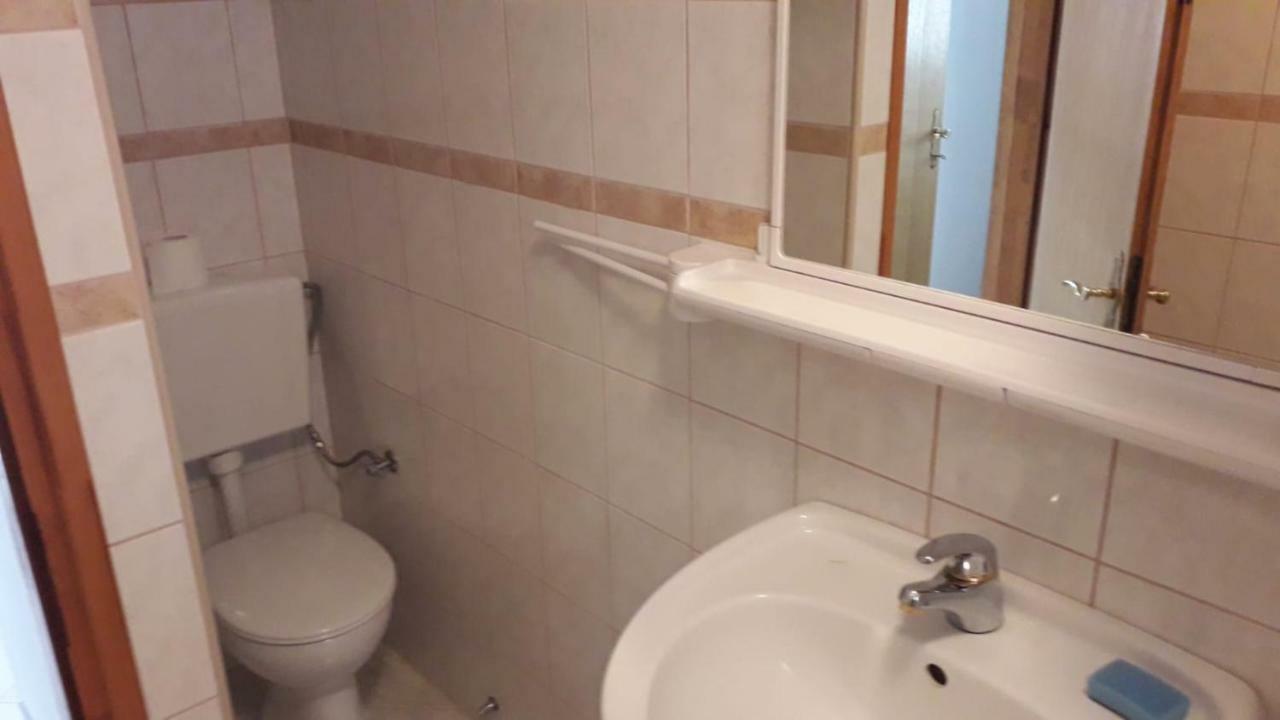 Apartment Hrgic Vir Luaran gambar