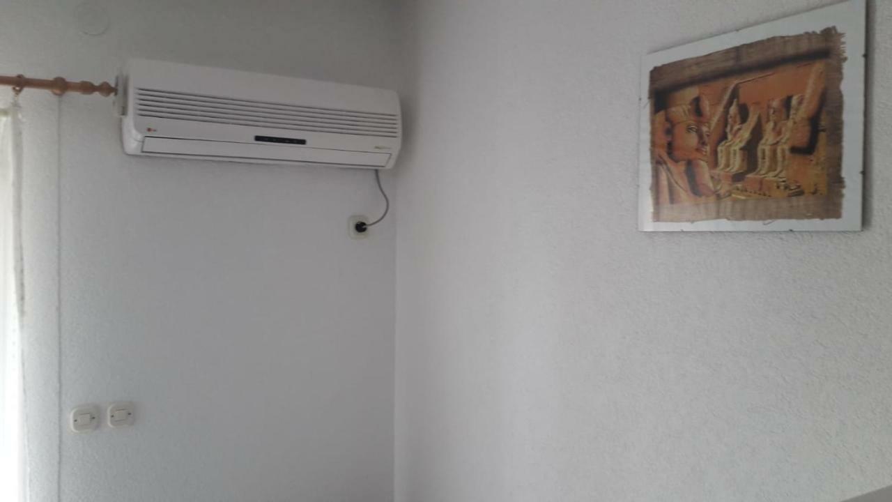 Apartment Hrgic Vir Luaran gambar